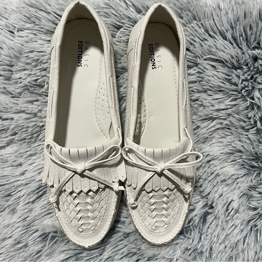Basic Editions Shoes Moccasin - Size 7.5